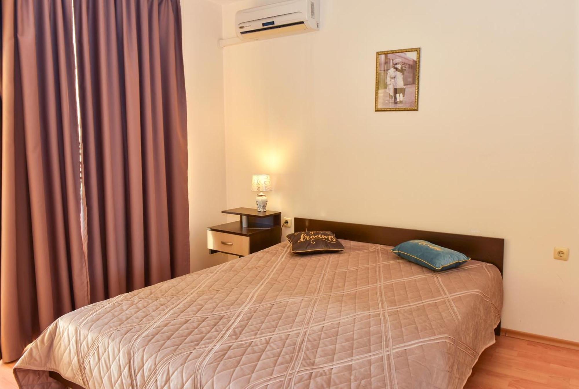 Crown And Imperial Apartments Sveti Vlas Ngoại thất bức ảnh