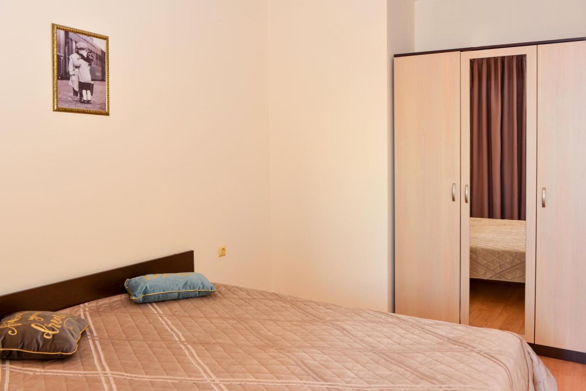 Crown And Imperial Apartments Sveti Vlas Ngoại thất bức ảnh