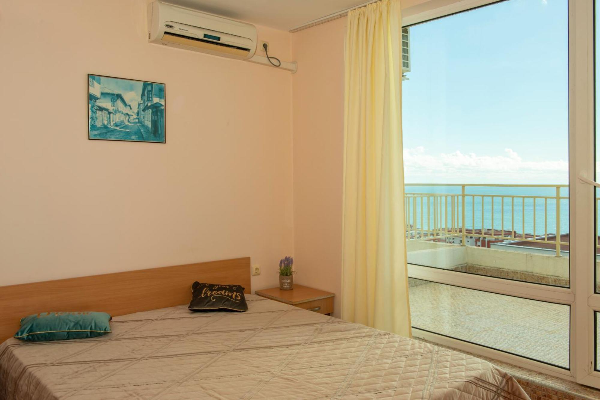 Crown And Imperial Apartments Sveti Vlas Ngoại thất bức ảnh