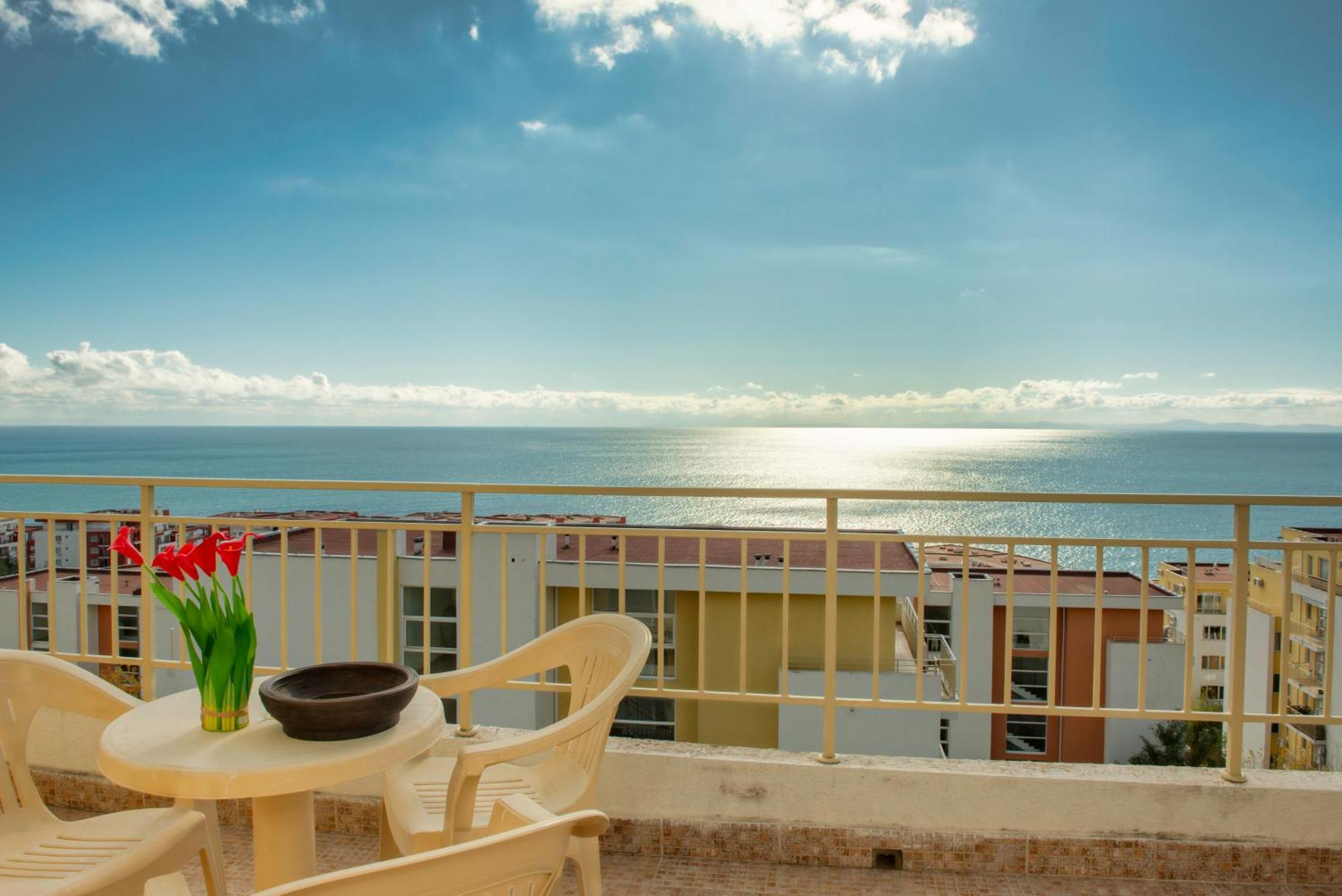 Crown And Imperial Apartments Sveti Vlas Ngoại thất bức ảnh